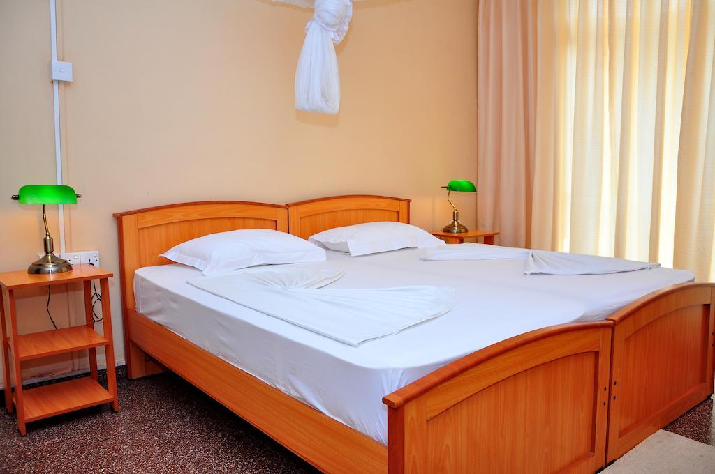 Melbourne Tourist Rest Hotel Анурадхапура Стая снимка