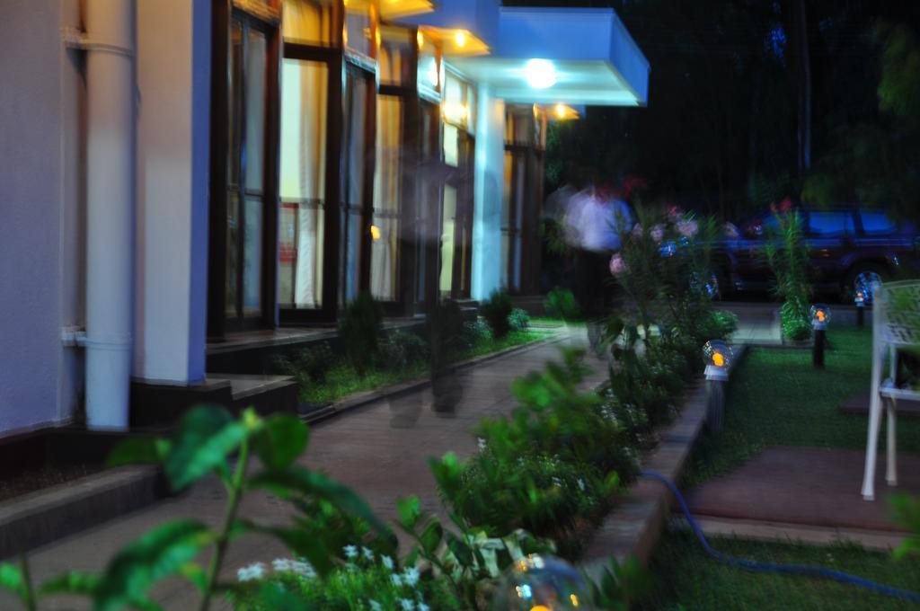 Melbourne Tourist Rest Hotel Анурадхапура Екстериор снимка